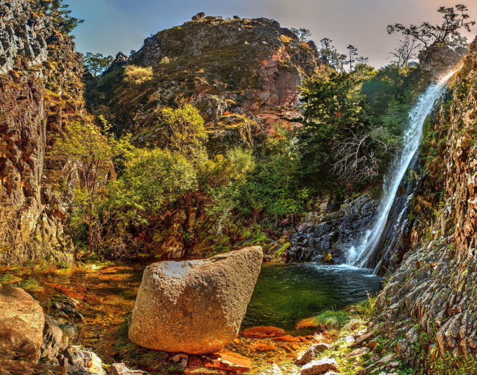 cascata poço do inferno